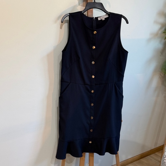 LOFT Dresses & Skirts - LOFT Navy Button-Front sleeveless dress with pockets.